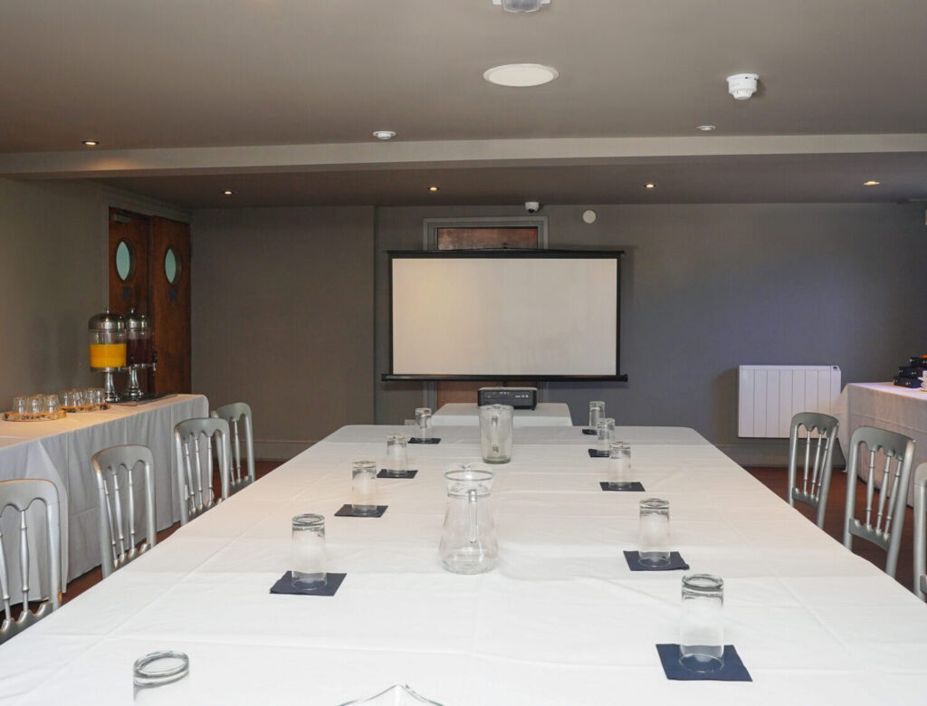 PH-Images_PH-Venues_SIGNATURE-SUITE–scaled