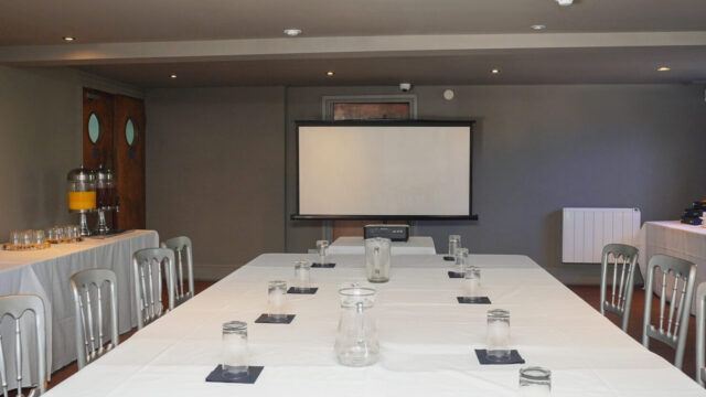 PH-Images_PH-Venues_SIGNATURE-SUITE–scaled